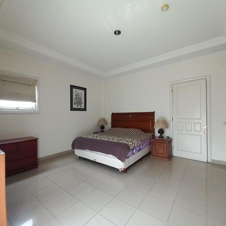 Margot Apartment Pondok Indah Джакарта Экстерьер фото