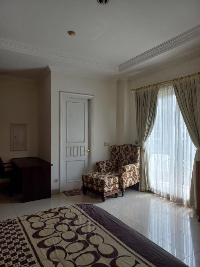Margot Apartment Pondok Indah Джакарта Экстерьер фото