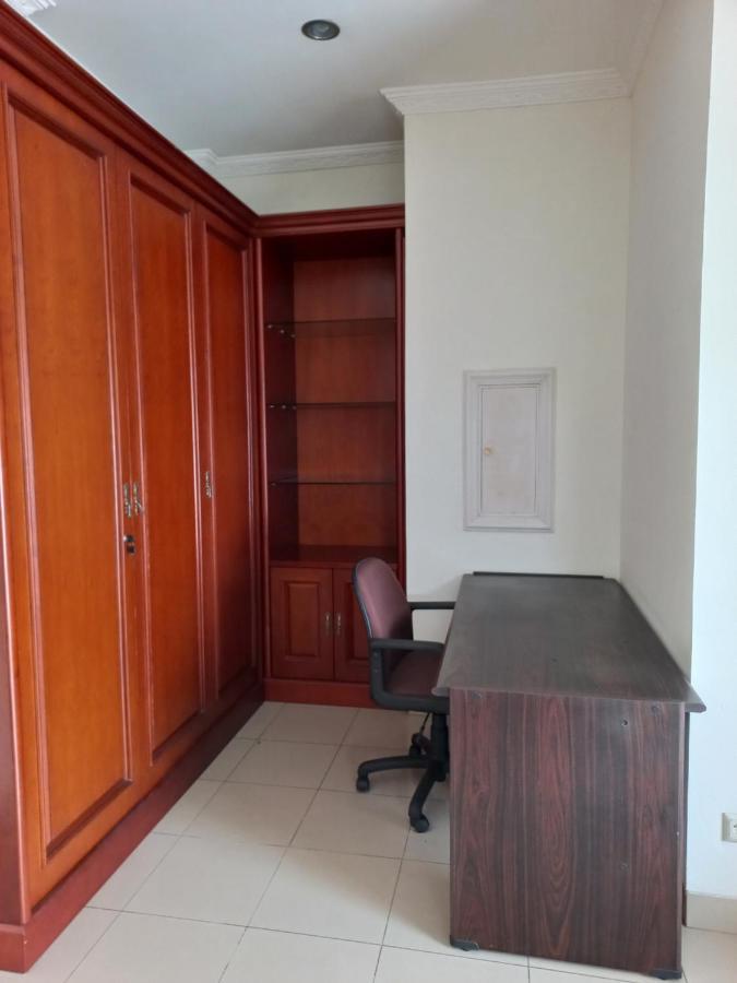 Margot Apartment Pondok Indah Джакарта Экстерьер фото